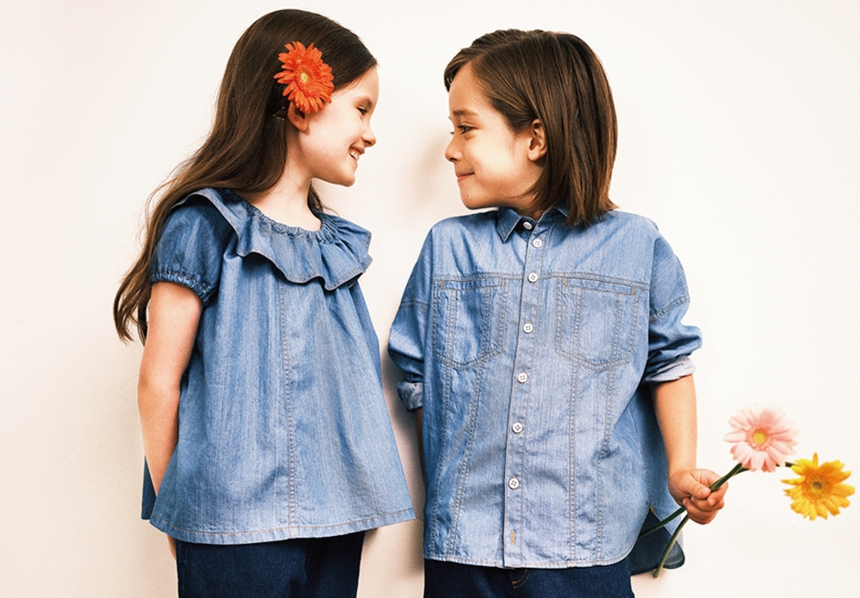 ブラウス 12,100円~13,200円、シャツ 13,200円~14,300円(全て税込)