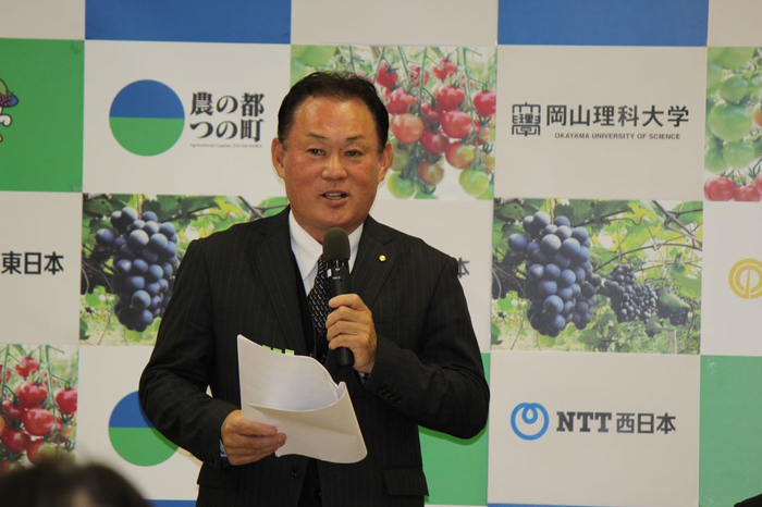 「本格的な量産体制を検討していく」と語る坂田町長