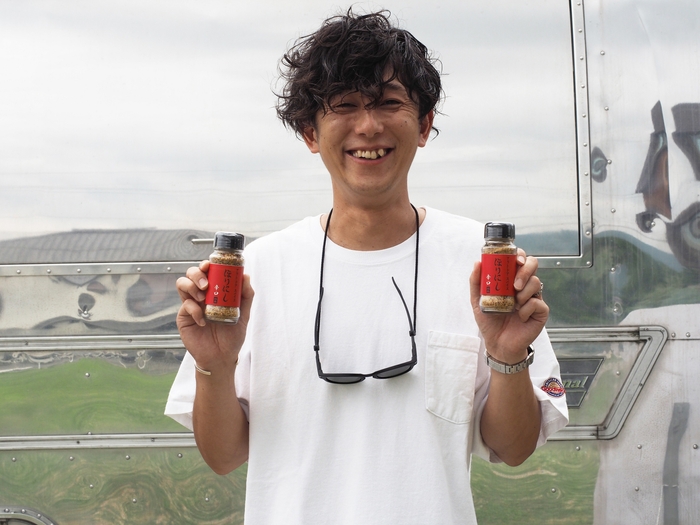 開発者:オレンジアウトドアショップのマネージャー堀西