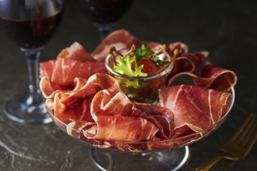 イベリコ豚専門店「IBERICO-YA」のギフトセットが お祝い時に送りたいギフト1位を獲得
