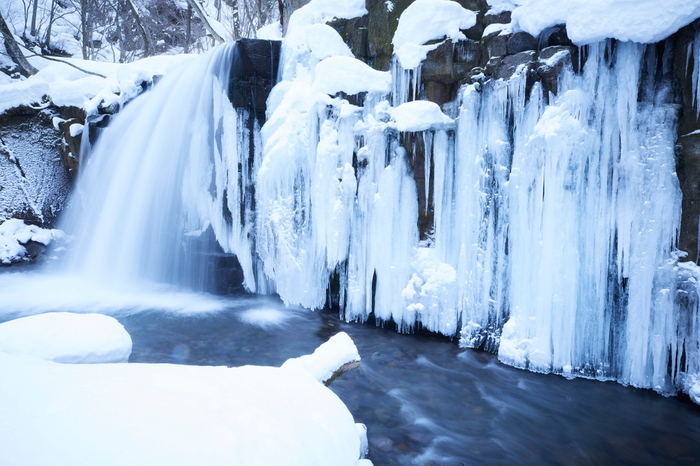 「銚子大滝」の氷瀑（撮影：2月中旬頃）