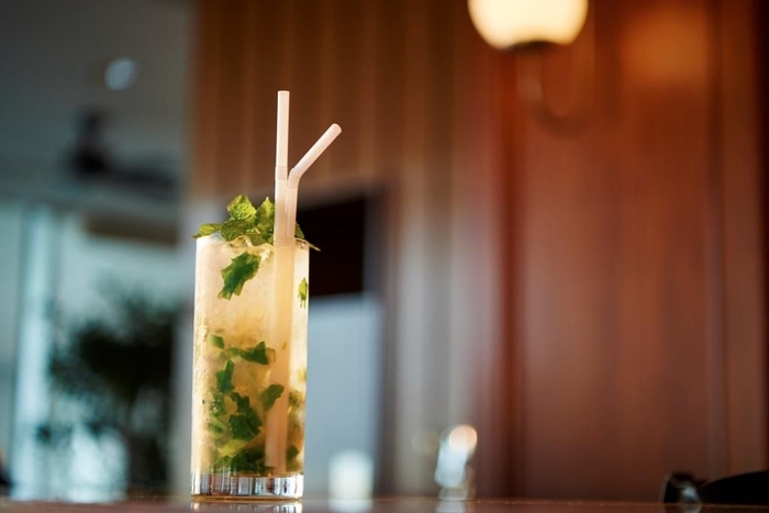 ラウンジ&バー「マリンブルー」ドリンク提供イメージ