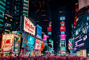 日本の広告市場は2033年までに828億米ドル、年平均成長率3.9%で成長すると予測