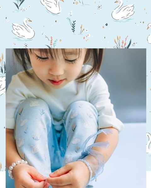 ＜Swan＞季節の訪れとともに、 北の国からやってくる渡り鳥。 毎年、帰ってくるのは、同じ場所。 安心して帰れる場所があるから、 冒険はできるのかもしれない。 いってらっしゃい。 あなたのホームはここにあります。