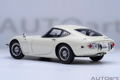 オートアート社製トヨタ 2000GT 1967