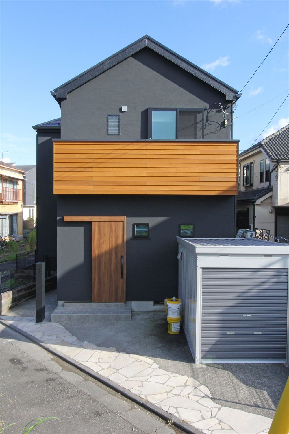 ネコ6匹と家族が快適に暮らす、築17年戸建ての全面リノベーション。子供部屋の確保と愛猫のストレスフリーな動線を両立した設計事例を公開