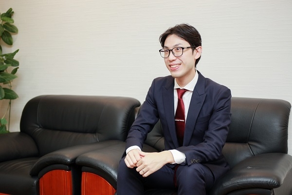 早稲田言語学院副理事長 張リンシン 3