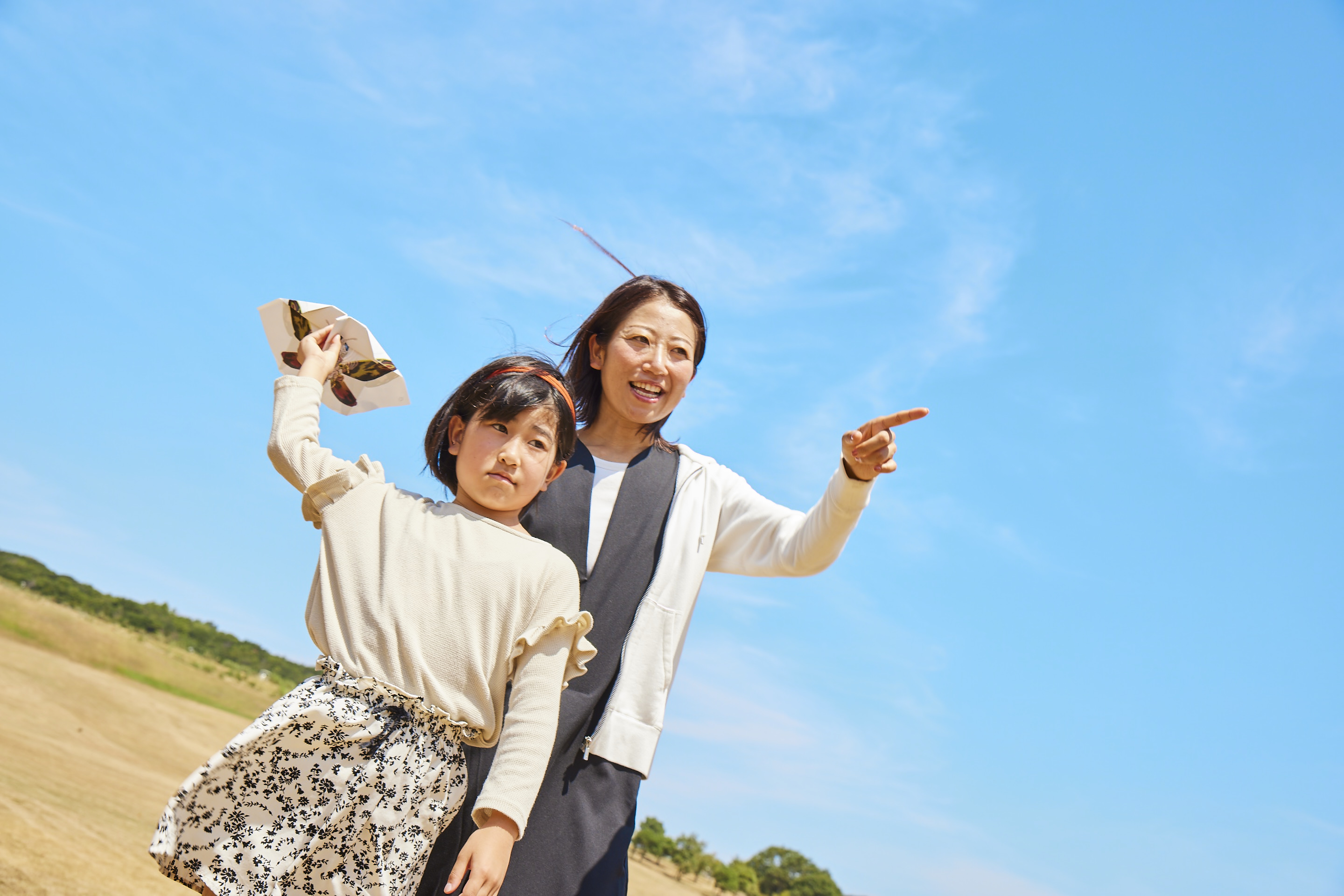 君の怪獣はどこまで飛ぶかな？最速最強の“怪獣紙ヒコーキ”で 1 番を決めよう！ 『モスラ紙ヒコーキをとばしたい会』9 月 16 日より開始