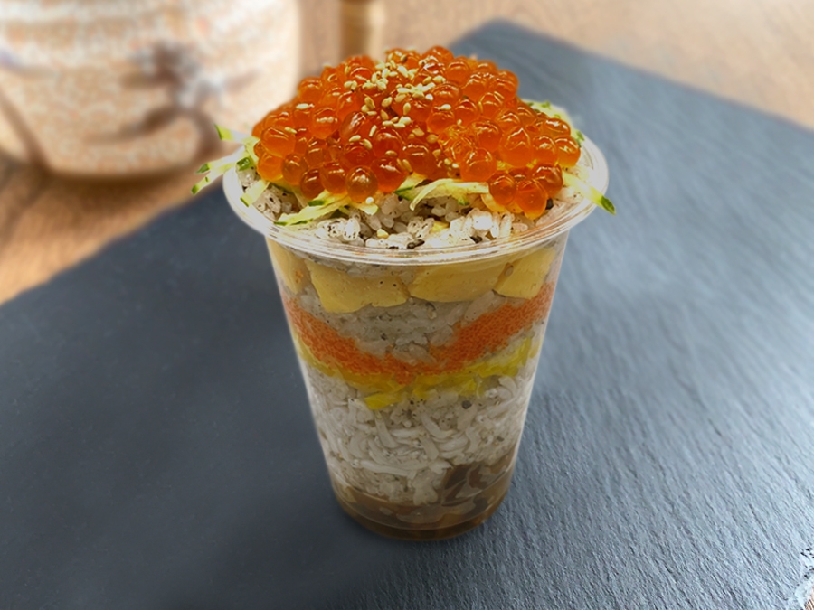 しらすといくらのミルフィーユ