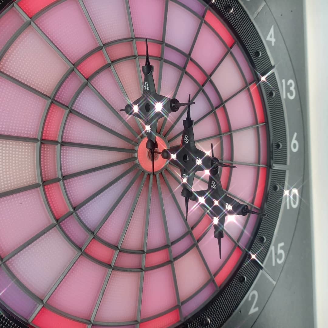 自宅で気軽に手裏剣投げを楽しめる「忍者ダーツ」 プレゼント