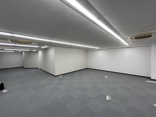 オフィス移転は12か月前から動く！ 解約から届け出までのフローを開設