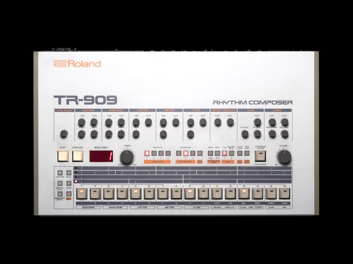 「TR-909」