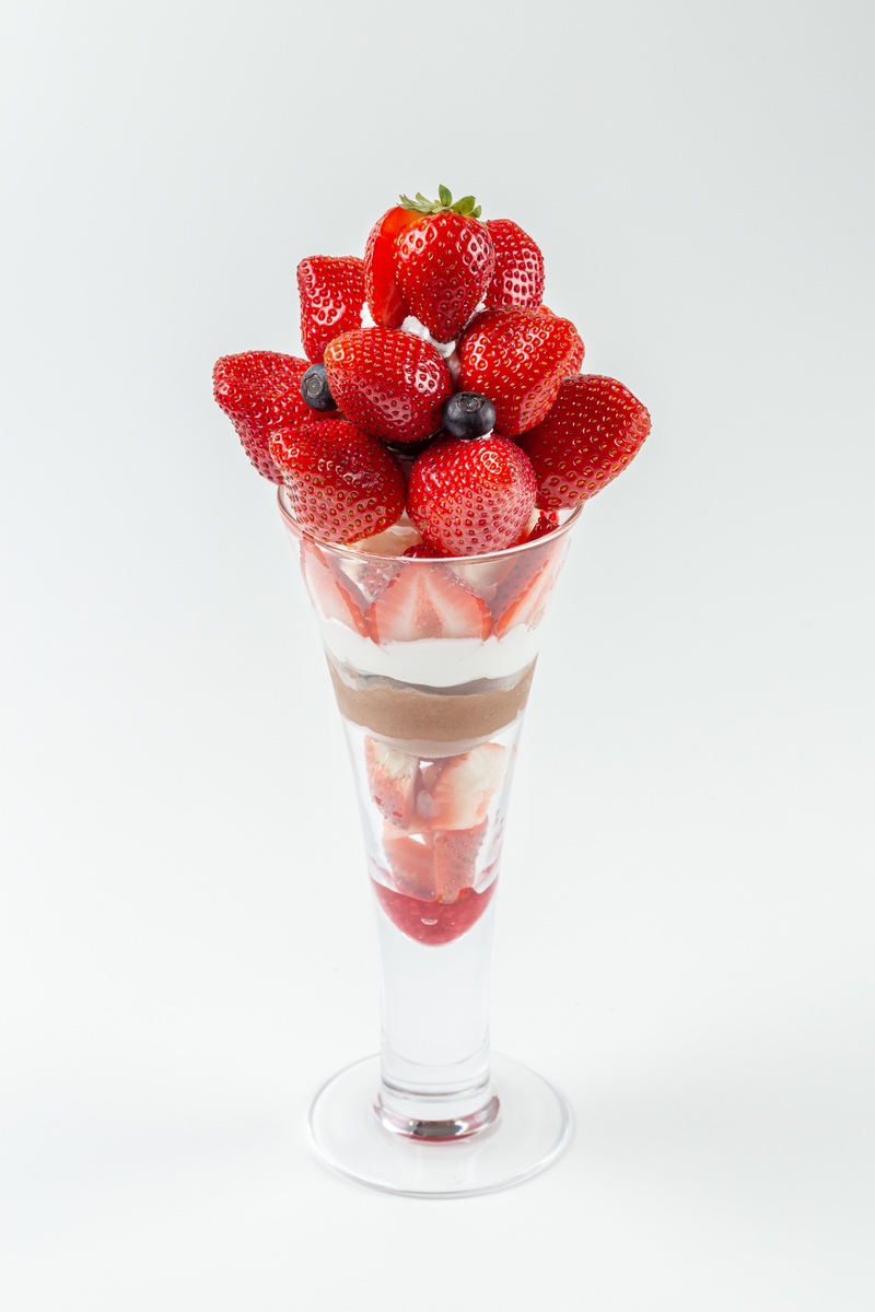 いちごの季節到来！人気の2種を使用した『あまおうパフェ』『とちおとめのブリュレパフェ』