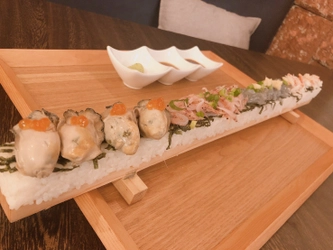 長すぎる！？名物“海鮮ロング寿司”に、 新しい具材が仲間入りしました！