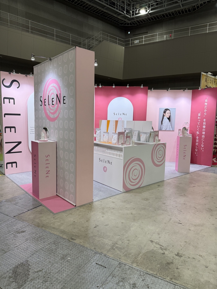 「SELENE」設立・出展