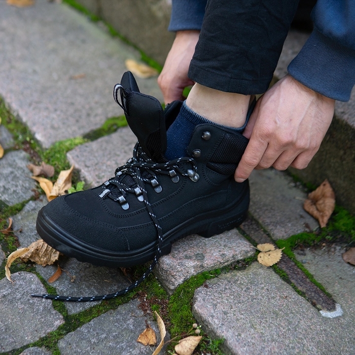 雪や雨の侵入を防ぐフロント。