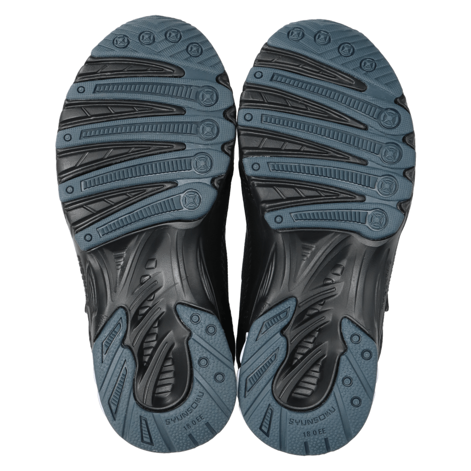 3. 瞬足の人気定番ソールを採用