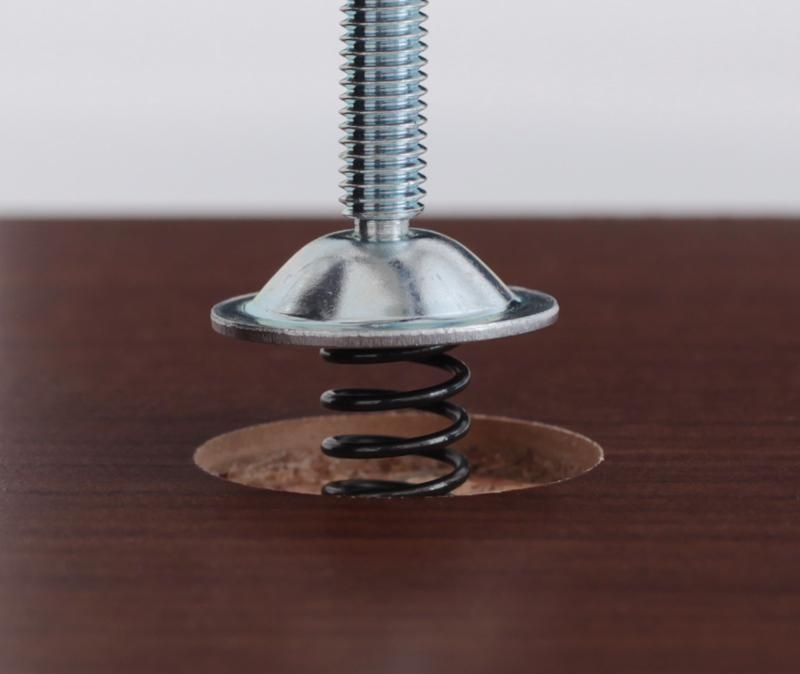 緩まないバネ仕様