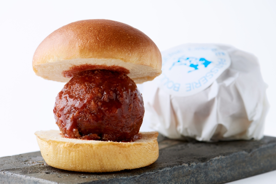 ＜吉祥寺 さとう＞さとう×LIBERTEコラボ　元祖丸メンチカツバーガー