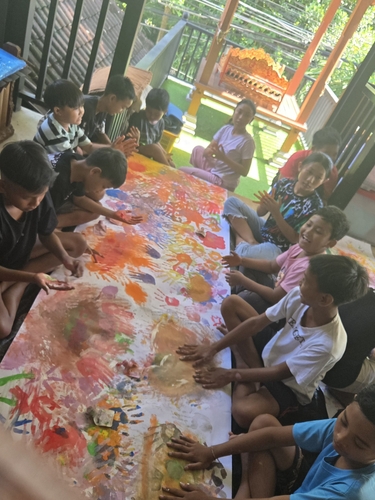 発散アート　フィンガーペイントで塗りたくって遊ぼう!