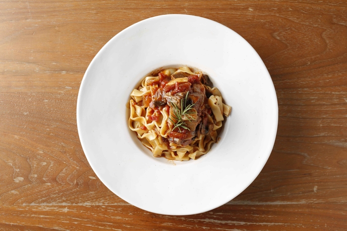 群馬県産和牛すね肉のラグーソース&卵のフェットチーネ_2