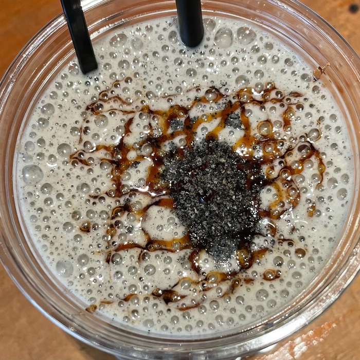 黒ごまバナナミルクスペシャル(上から)