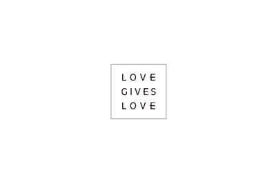 LOVE GIVES LOVE ロゴ