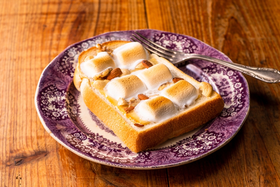 ミックスナッツのマシュマロりんごバタートースト