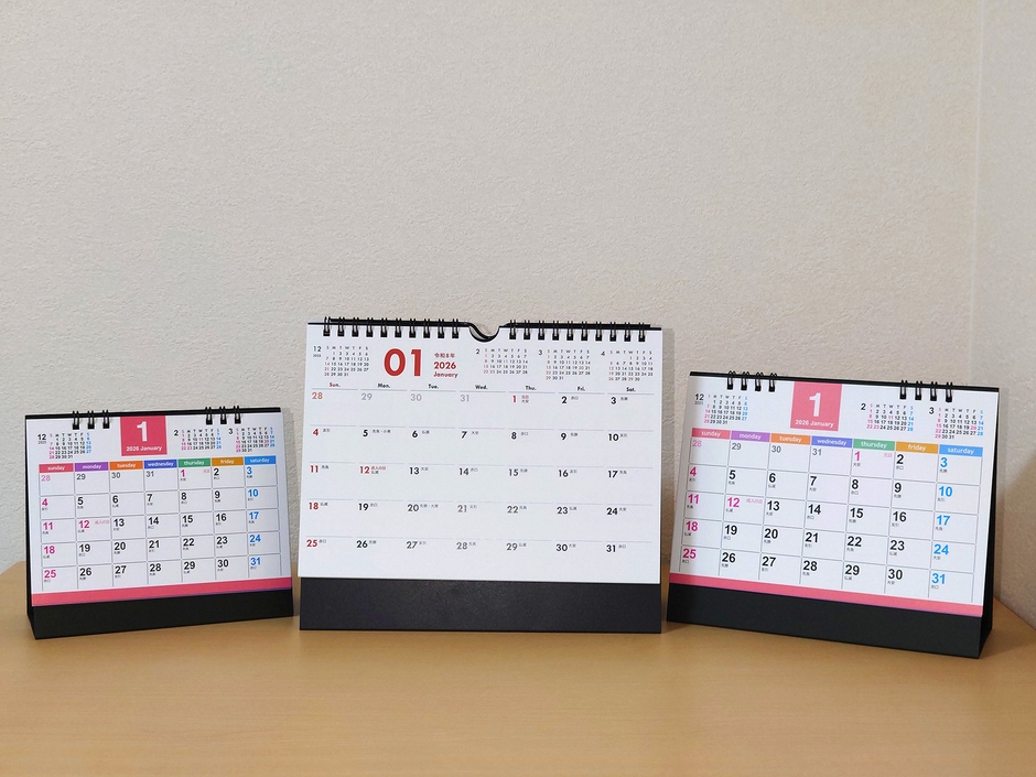 A6サイズ(左)、B6サイズ(右)との比較