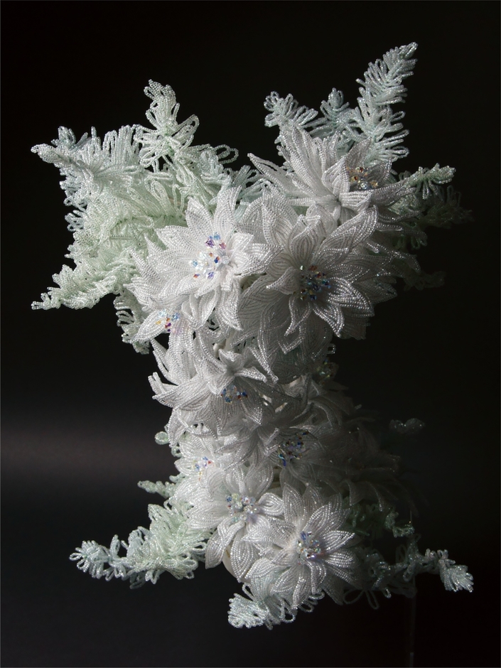 代表作「飛翔」大空へ