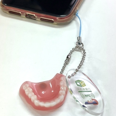 ミニチュア義歯でいつでも連絡