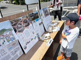 「目の前で人が倒れたら？」子どもがAEDを体験！
クリニックがつくる夏のひろば第4回 開催報告