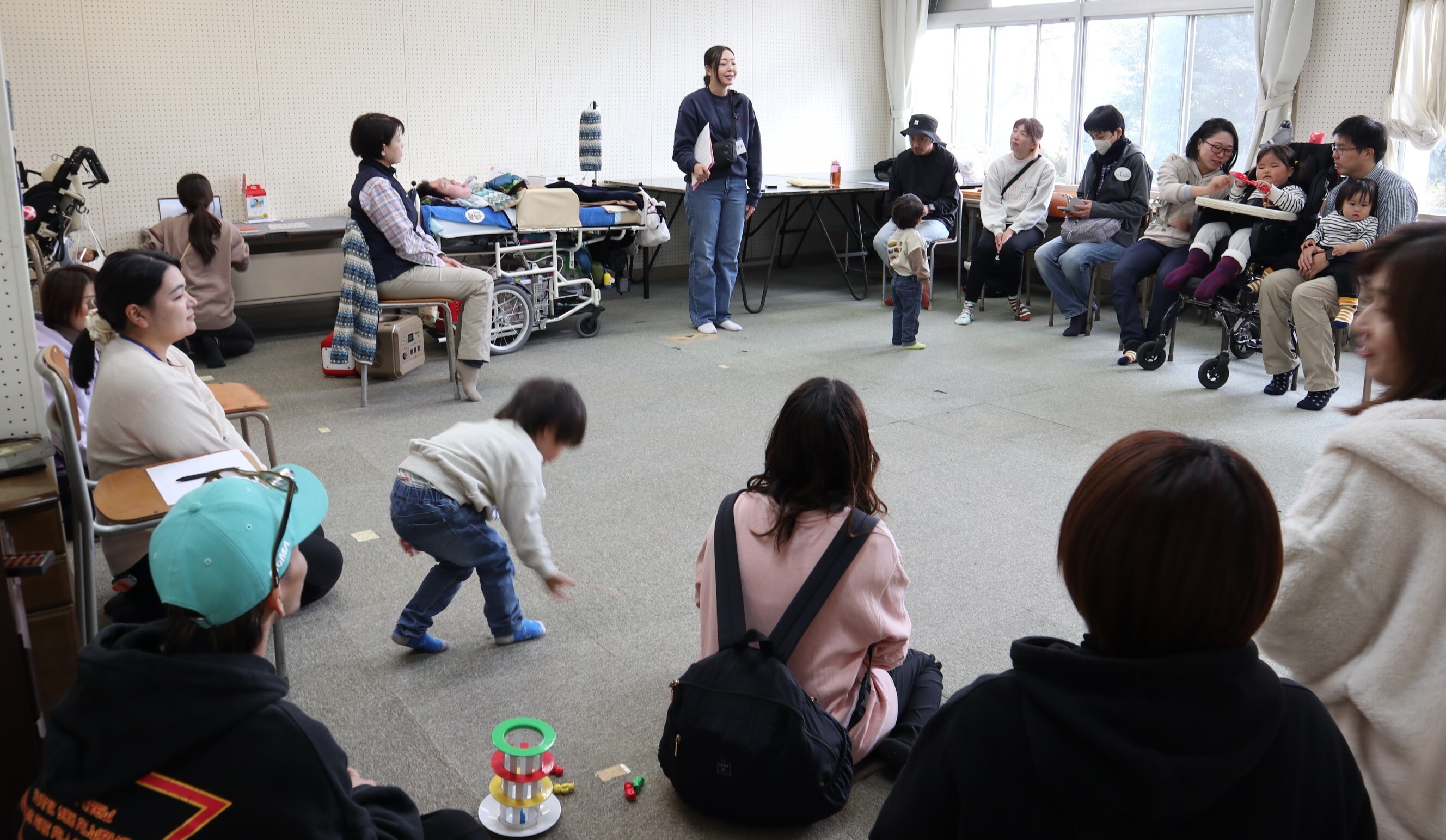 インクルーシブ親子キャンプ2025のイベントブースの一環として親の会を開催