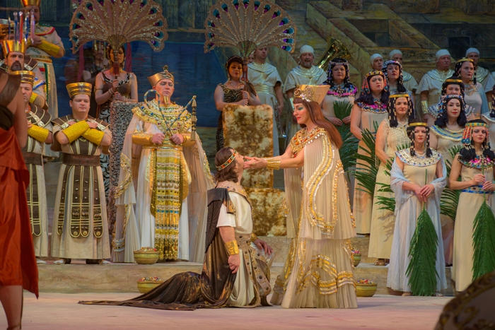 ウクライナ国立歌劇場オペラ「アイーダ」(1)