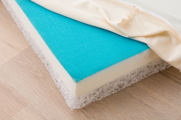 フラットベッド/冷却ジェルつきウレタンとエアー素材で調温