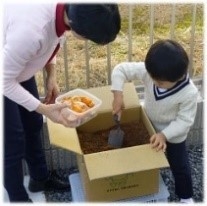 「ダンボールコンポスト」ワークショップ:生ごみを堆肥にする方法をおしえます