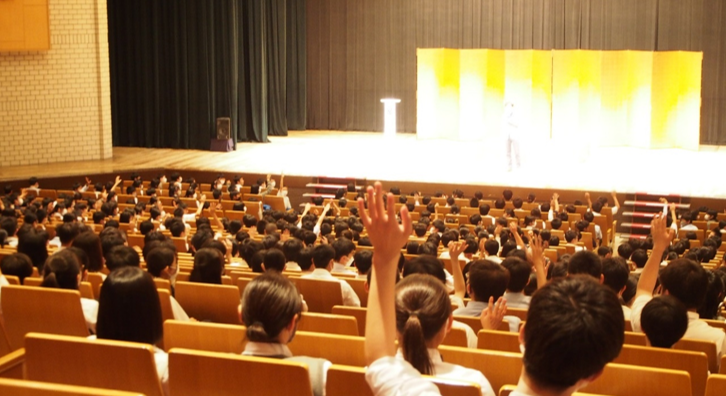 近大附属和歌山高等学校・中学校「令和6年度 芸術鑑賞会」を開催　約500年の歴史ある伝統芸能「淡路人形浄瑠璃」を鑑賞