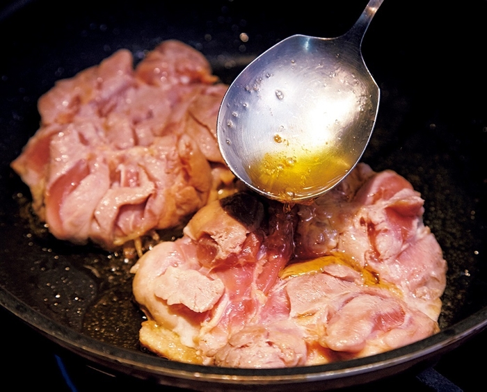 【鶏もも肉のソテー】2 焼き方