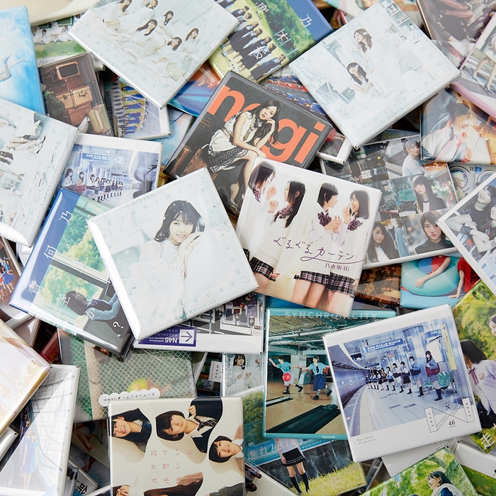 ジャケ写マグネットカプセル全112種1回 ¥300(税込)