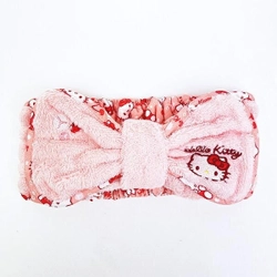 サンリオキャラクターのヘアバンド。チャーミングな見た目にふわふわ手触りで朝から気分が爆上がり確定です。