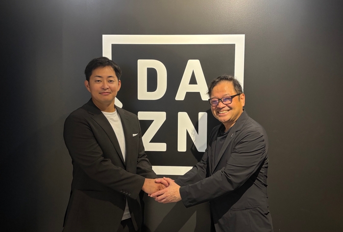 JAPAN WINTER LEAGUE鷲崎 一誠代表（左）とDAZN Japanの笹本 裕CEO（右）