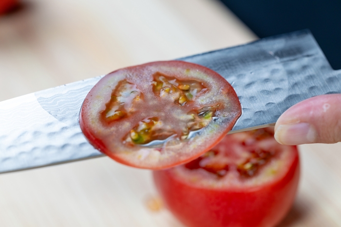 果肉をつぶさず、美しい切断面