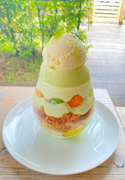 メロめろんパフェ