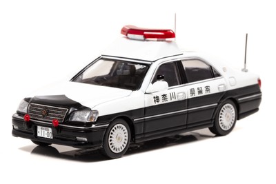 1/43 トヨタ クラウン 2004 神奈川県警察地域部自動車警ら隊車両(027):左前