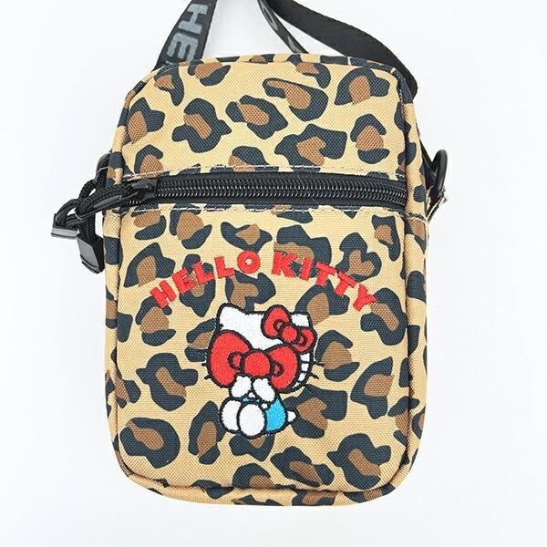 キティのショルダーバッグ