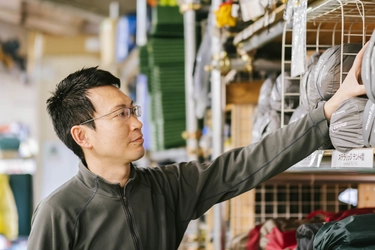 PFAS不使用の環境配慮型撥水加工技術「Droproof」　 防衛・救助関係者を支援するイベント 「MCON TOKYO 2026」に出展