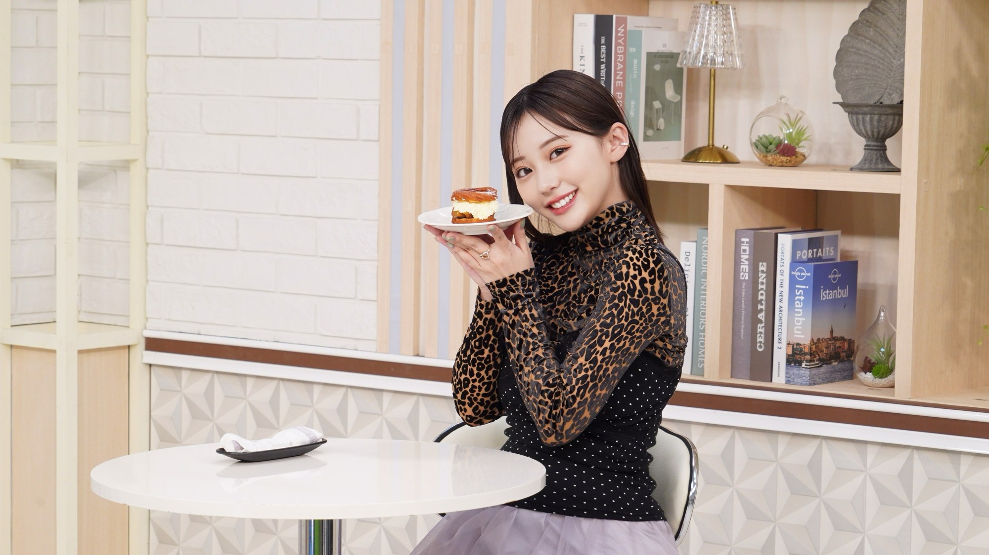 田中美久さん・「おいもの生フレンチクルーラー」に舌鼓♪