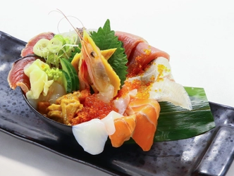 1日10食、宮崎県民限定でご提供！青島海鮮料理「魚益」が 地元宮崎の名産が丼ぶり一杯で味わえる「海鮮丼」2種の 雲丹200％増量サービスの提供を開始！