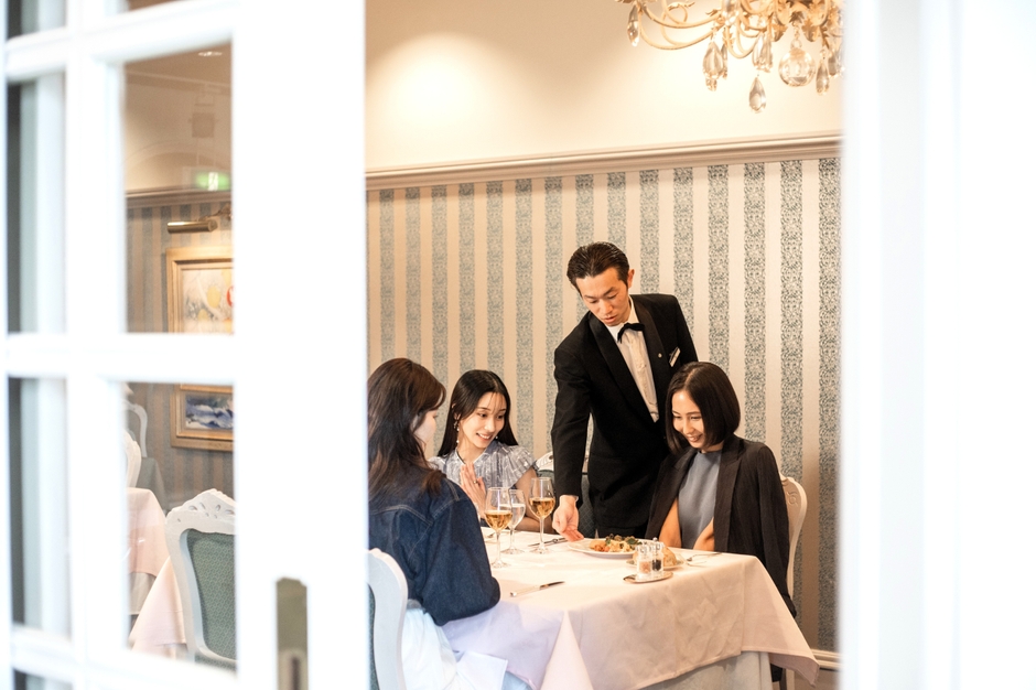 メインダイニングイメージ