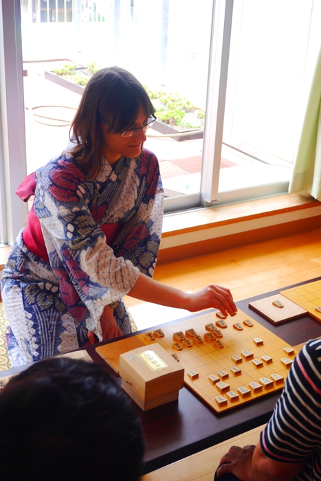 将棋界史上初の外国人女流棋士カロリーナ・ステチェンスカ棋士参戦!